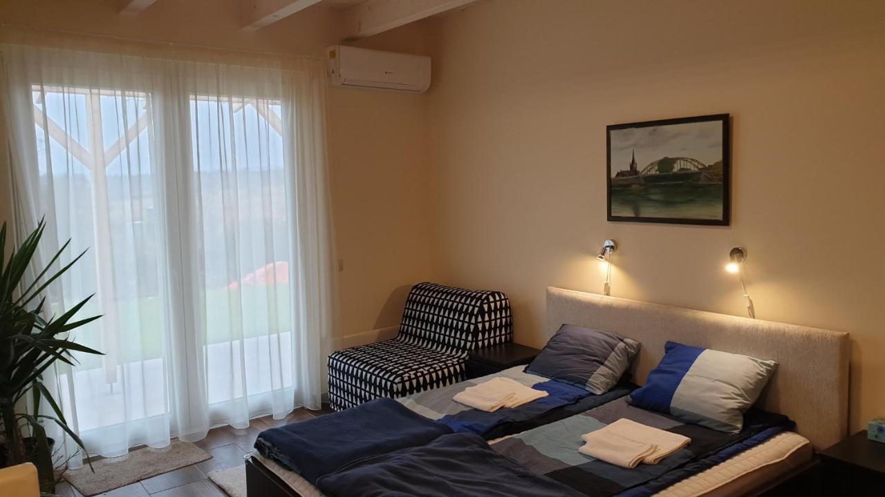 בלטונאקאלי Buzavirag Apartmanhaz מראה חיצוני תמונה