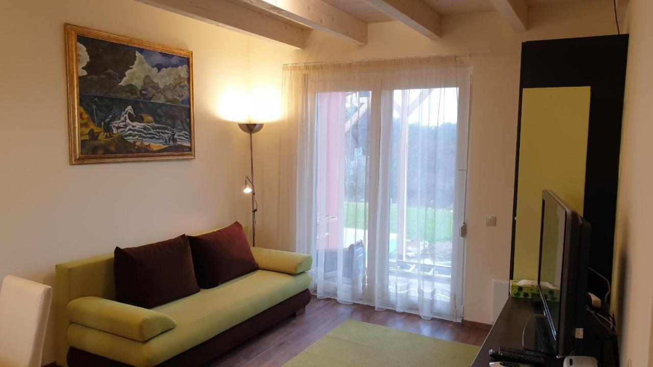 בלטונאקאלי Buzavirag Apartmanhaz מראה חיצוני תמונה