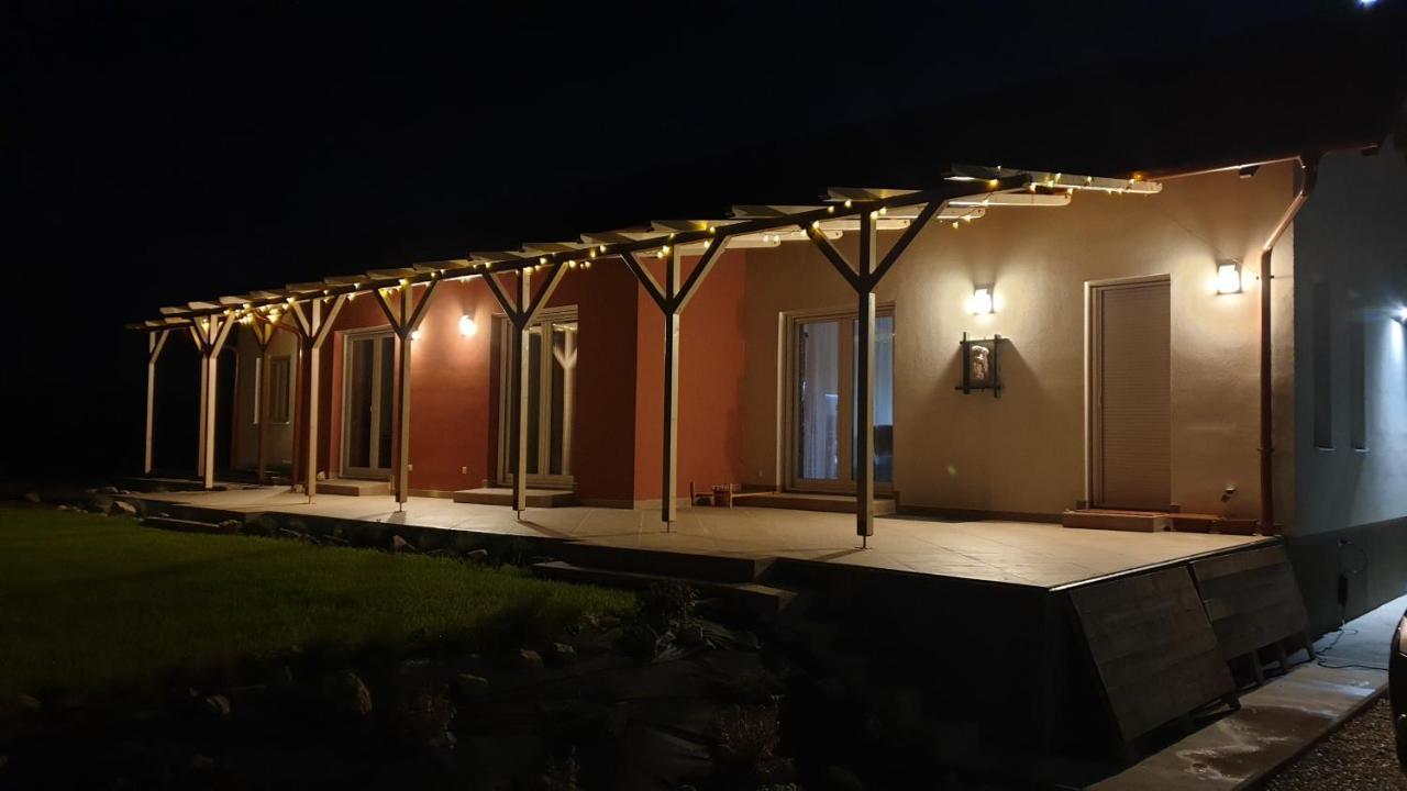 בלטונאקאלי Buzavirag Apartmanhaz מראה חיצוני תמונה