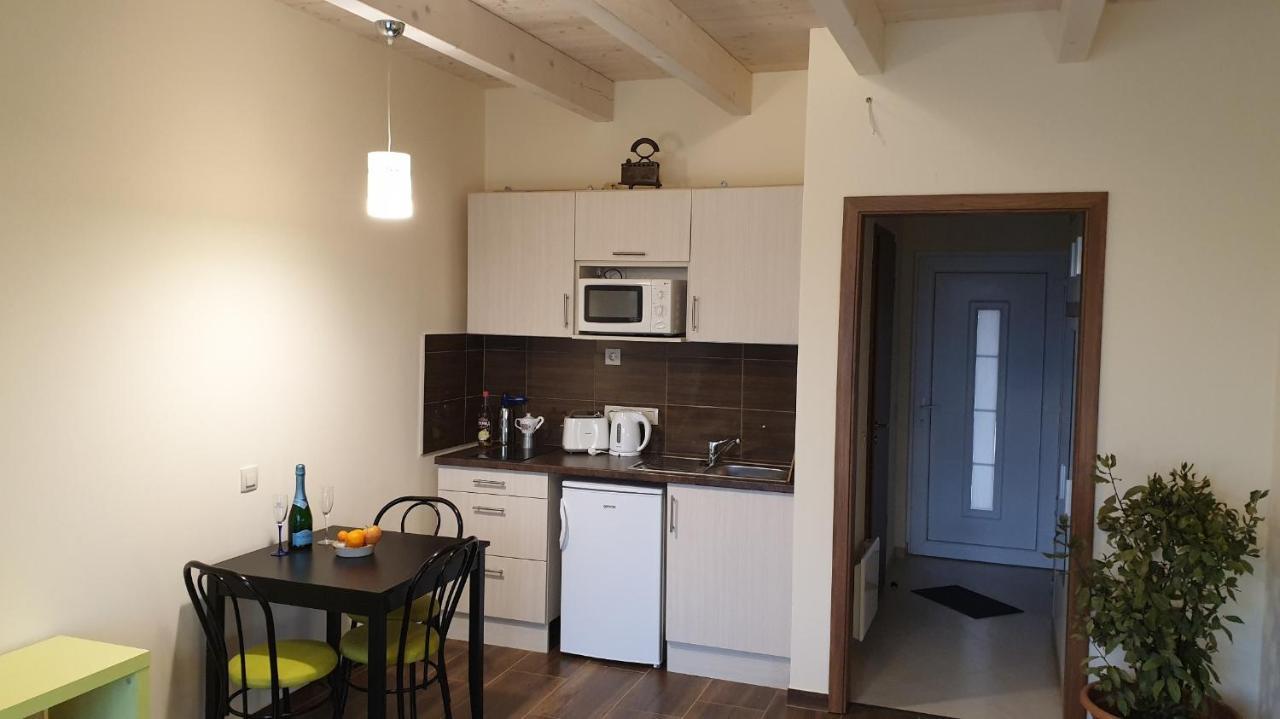 בלטונאקאלי Buzavirag Apartmanhaz מראה חיצוני תמונה